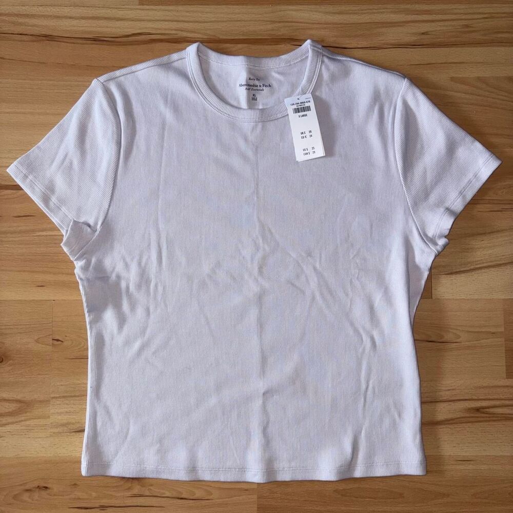 Abercrombie & Fitch NWT Pale Lilac Ribbed Essential Baby Tee size XL